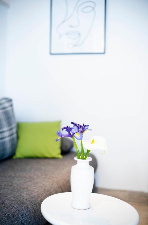 Apartman Nono Splitska Exterior photo