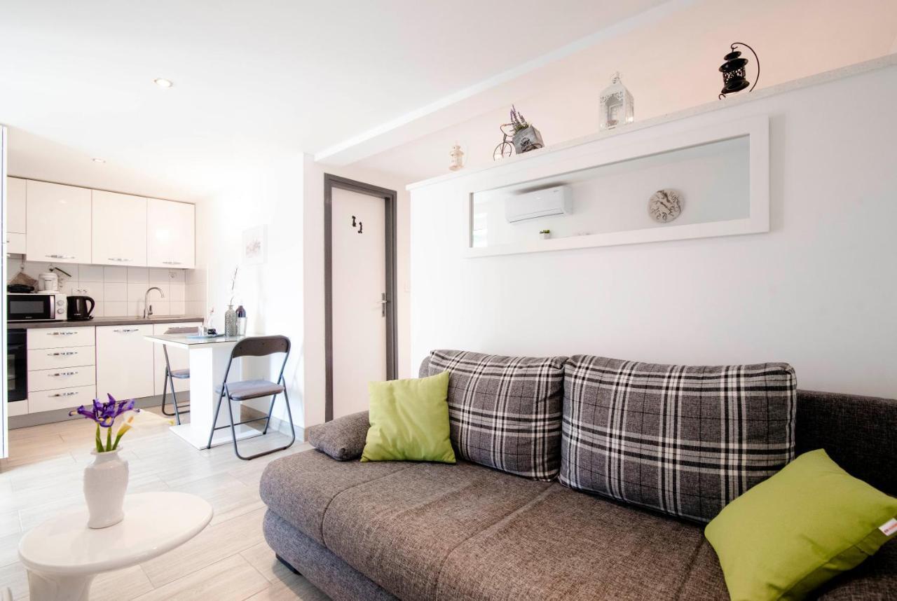 Apartman Nono Splitska Exterior photo